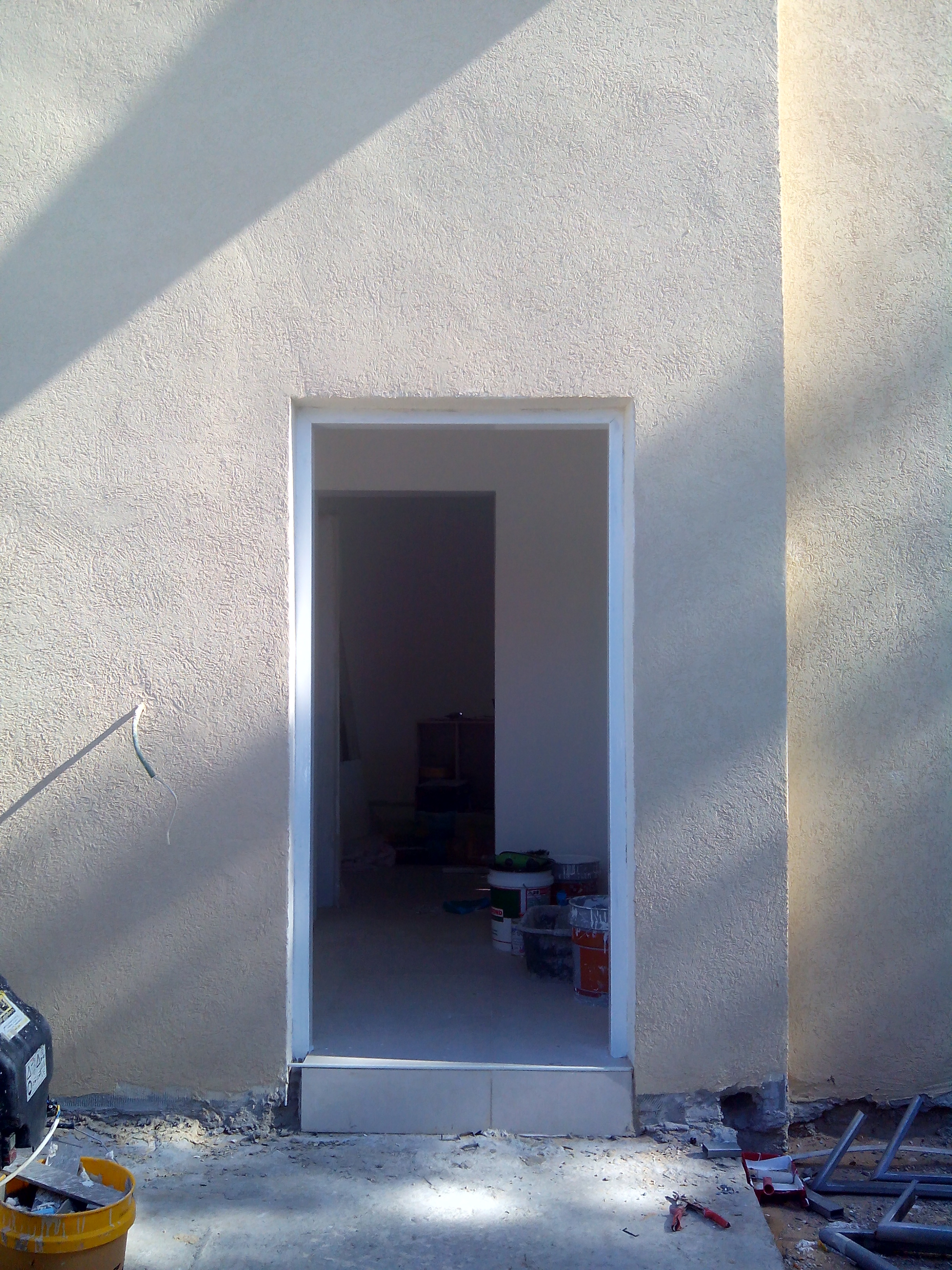 Alternative text Alternative text Alternative text